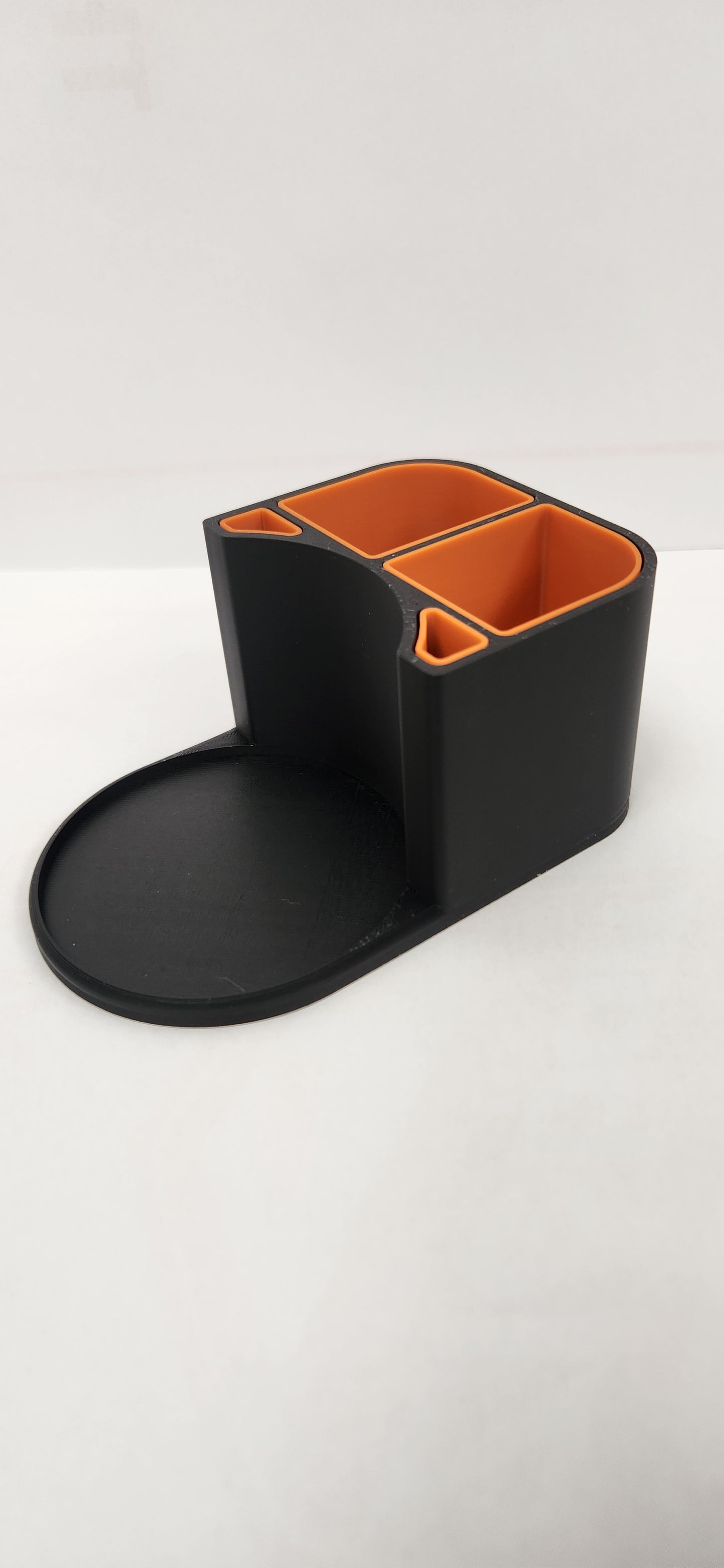 3D‑printed Puff co organizer with catch‑all tray — compact desk station